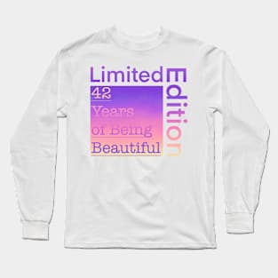 42 Year Old Gift Gradient Limited Edition 42th Retro Birthday Long Sleeve T-Shirt